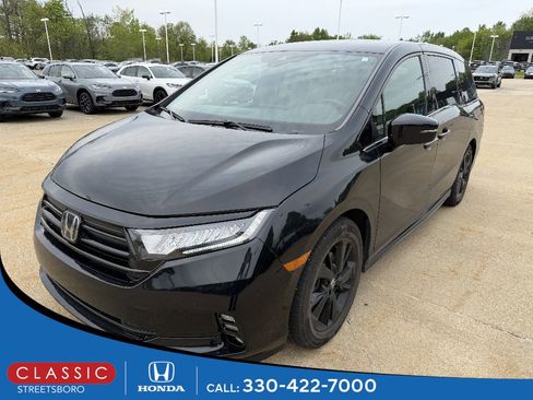 Used 2023 Honda Odyssey Sport image 1