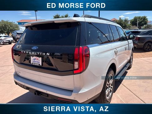 Used 2025 Ford Expedition Active AWD/4WD image 8