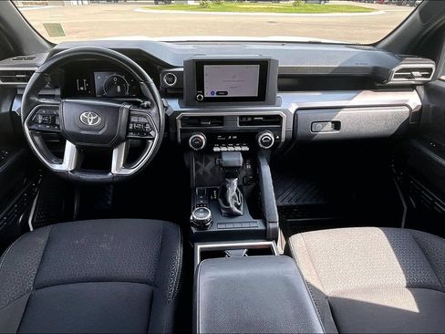 Used 2025 Toyota 4Runner SR5 AWD/4WD image 16