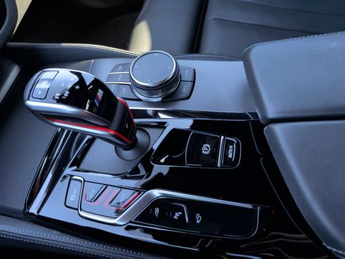 Used 2023 BMW M5 w/ Executive Package image 21