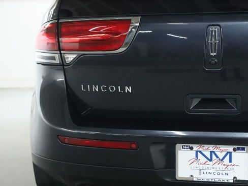 Used 2015 Lincoln MKX AWD w/ Equipment Group 102A image 44