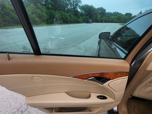 Used 2008 Mercedes-Benz E 350 Sedan image 27