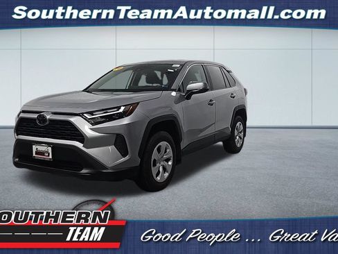 Used 2024 Toyota RAV4 LE AWD/4WD image 1