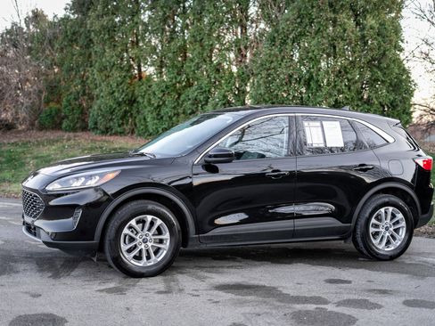 Certified 2022 Ford Escape SE w/ Cold Weather Package image 8