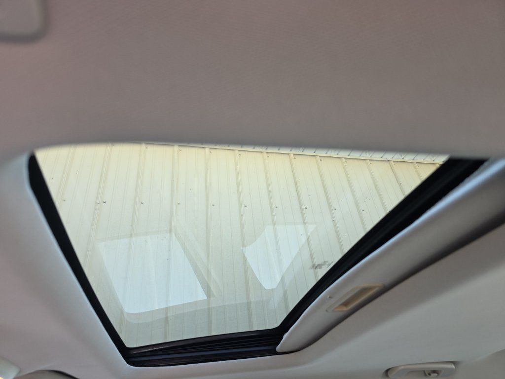 Used 2012 Ford Fusion SE FWD image 3