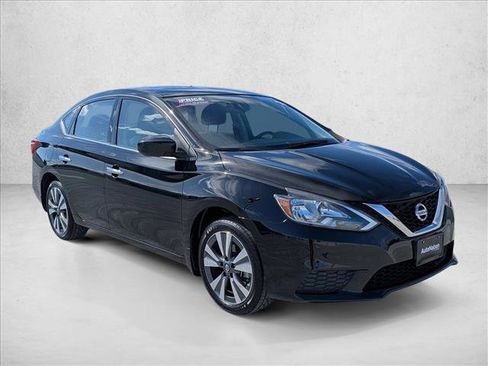 Used 2019 Nissan Sentra SV w/ Special Edition Package FWD image 3