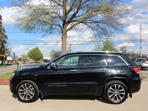 Used 2017 Jeep Grand Cherokee Overland image 6