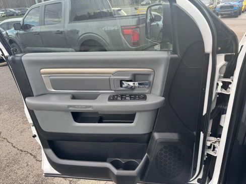 Used 2017 RAM 2500 Big Horn image 17