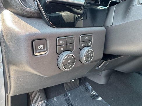 Used 2026 Chevrolet Silverado 1500 RST w/ Z71 Off-Road Package AWD/4WD image 16