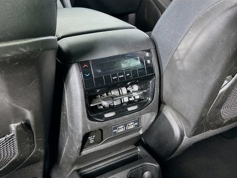 Used 2023 Jeep Grand Cherokee L Laredo AWD/4WD image 37