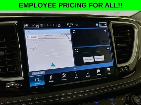 New 2026 Chrysler Pacifica Limited w/ S Appearance Package image 17