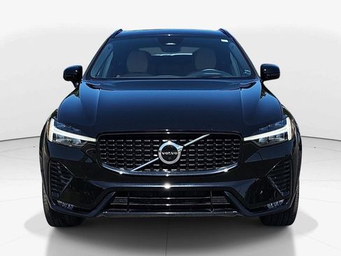 Used 2023 Volvo XC60 B5 Ultimate w/ Protection Package Premier image 11