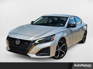 Used 2024 Nissan Altima 2.5 SR image 1