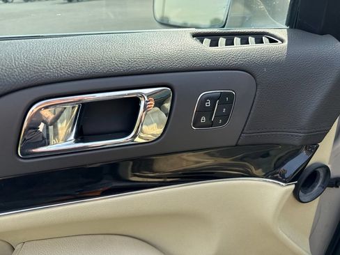Used 2019 Lincoln MKT AWD image 11