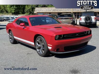 Used 2017 Dodge Challenger SXT