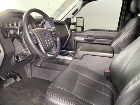 Used 2013 Ford F250 Lariat w/ Lariat Ultimate Pkg AWD/4WD image 9