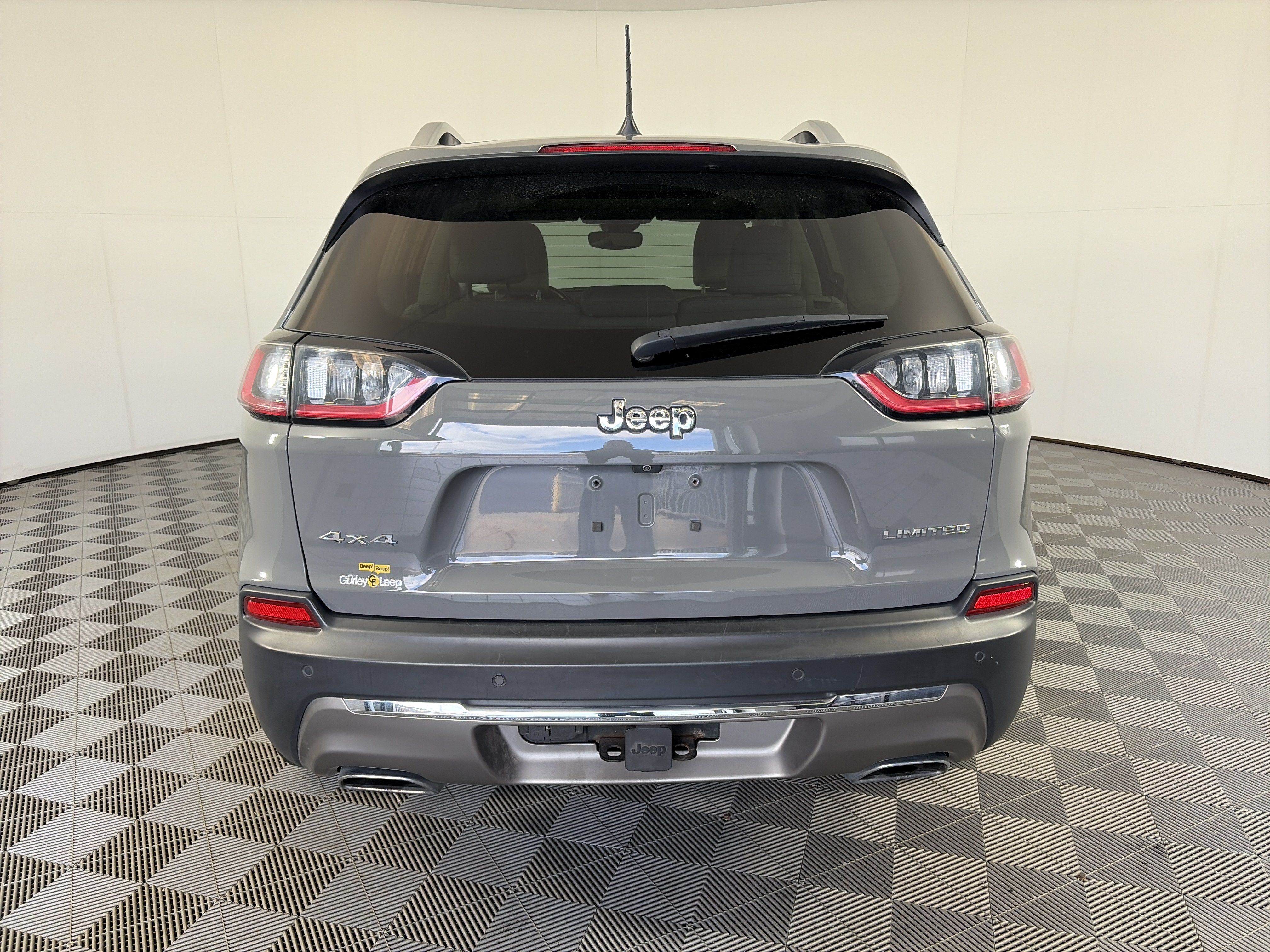 Used 2019 Jeep Cherokee Limited w/ Luxury Group AWD/4WD image 9