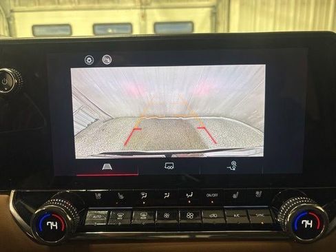 Used 2024 GMC Canyon AT4 w/ AT4 Premium Package image 19