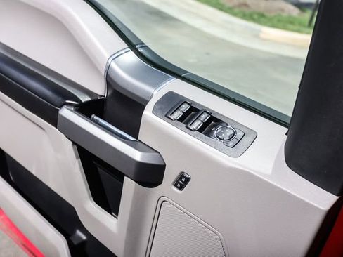 Used 2017 Ford F150 XLT w/ Equipment Group 302A Luxury AWD/4WD image 35