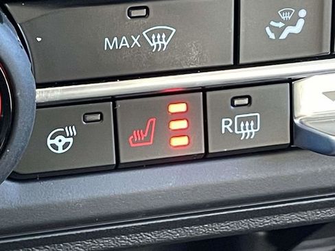 New 2025 Ford Bronco Badlands image 11