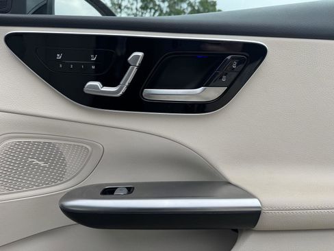 Used 2023 Mercedes-Benz C 300 4MATIC Sedan image 29