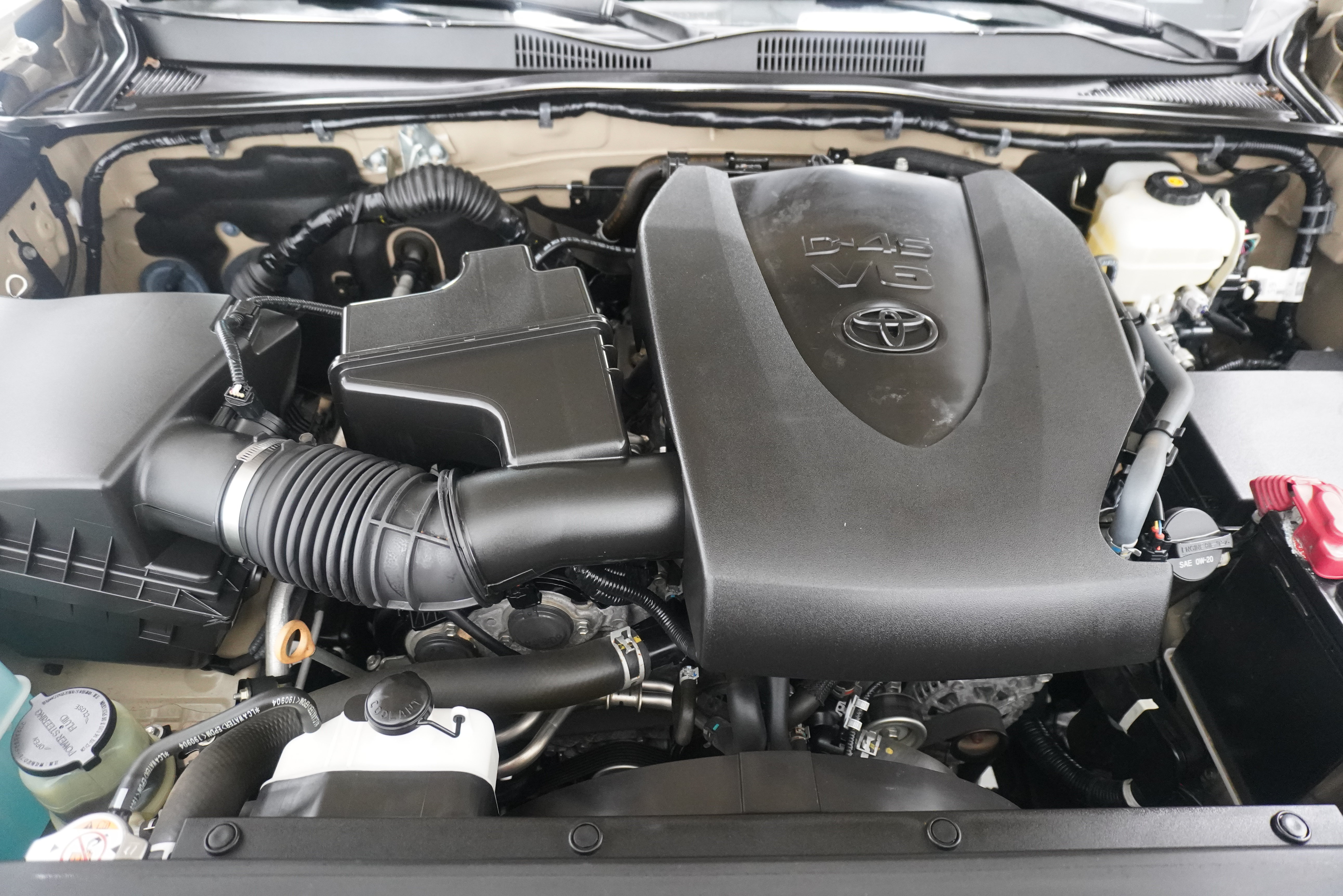 Used 2020 Toyota Tacoma TRD Off-Road w/ Advanced Technology Package AWD/4WD image 28