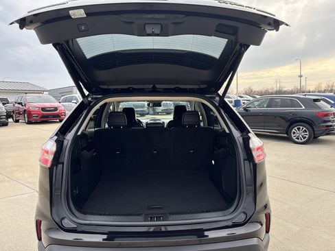Used 2020 Ford Edge Titanium image 6