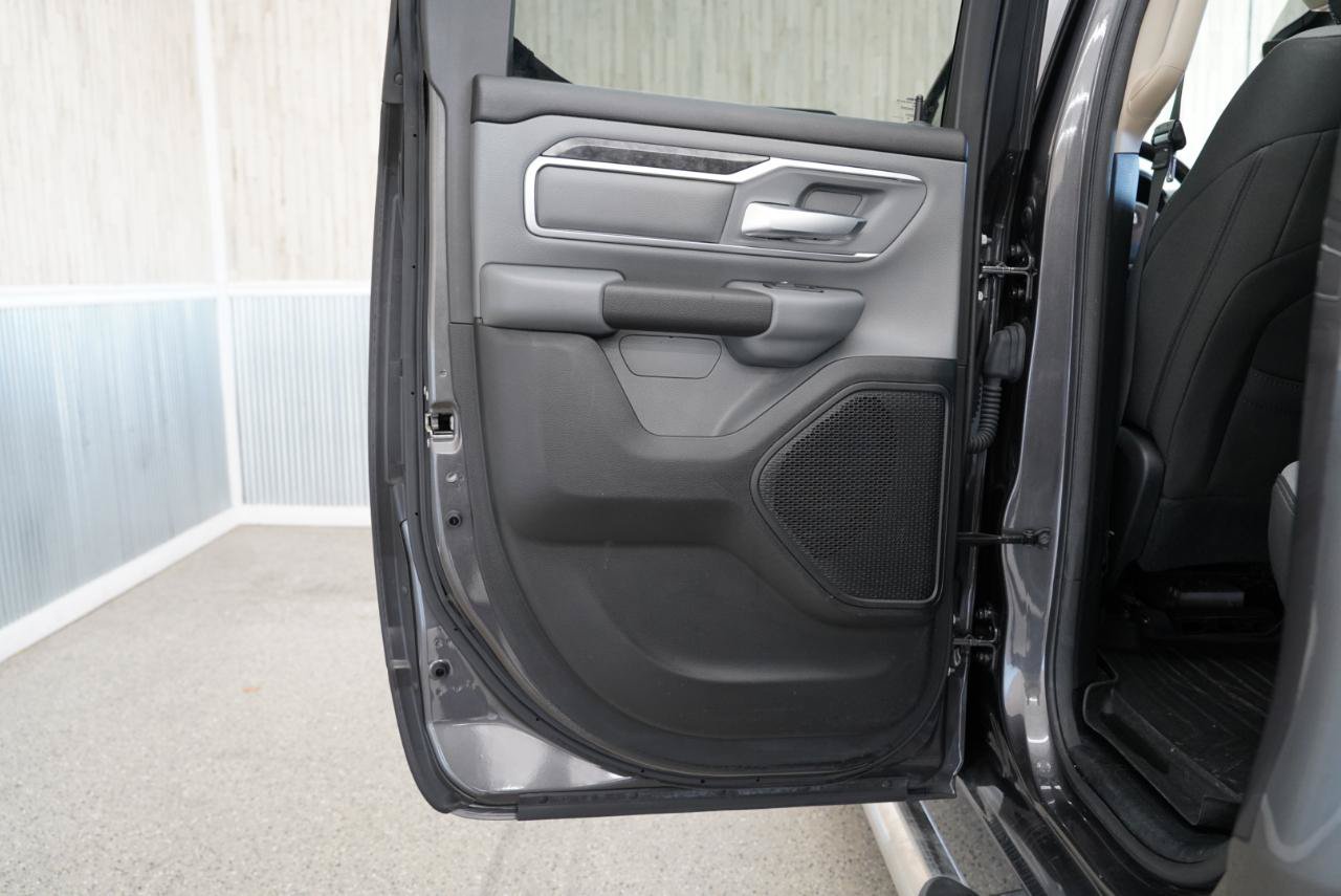 Used 2020 RAM 1500 Big Horn AWD/4WD image 36