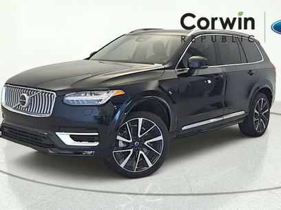 Used 2024 Volvo XC90 B6 Ultimate w/ Lounge Package