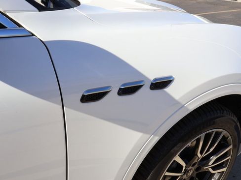 New 2025 Maserati Grecale GT AWD/4WD image 9
