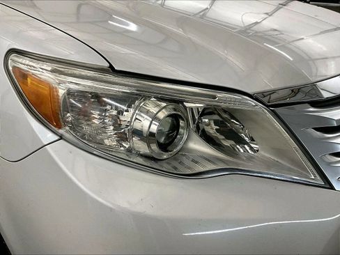 Used 2012 Toyota Avalon image 28