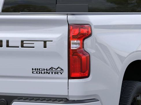 New 2026 Chevrolet Silverado 1500 High Country w/ Technology Package AWD/4WD image 35