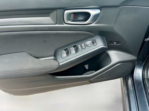Used 2025 Honda Civic Sport image 17