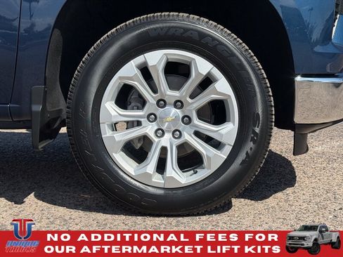 Used 2023 Chevrolet Silverado 1500 LTZ w/ LTZ Convenience Package II AWD/4WD image 6