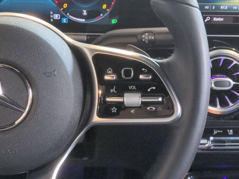 Certified 2021 Mercedes-Benz GLA 250 4MATIC image 24