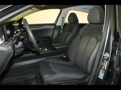 Used 2022 Kia K5 LXS image 4