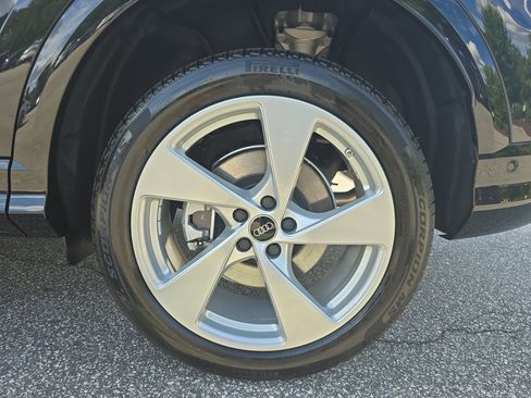 New 2025 Audi Q5 Premium Plus image 32