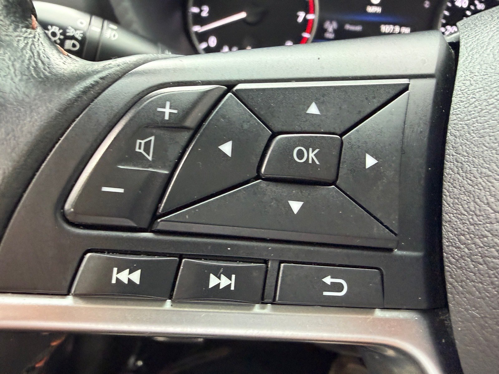 Used 2022 Nissan Sentra SR FWD image 28