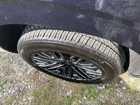Certified 2023 GMC Yukon Denali Ultimate AWD/4WD image 40
