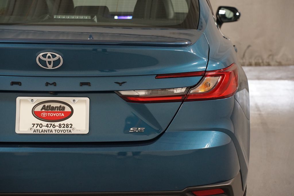 Certified 2025 Toyota Camry SE FWD image 10