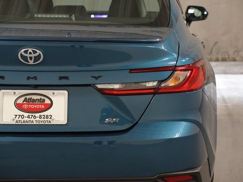 Used 2025 Toyota Camry SE FWD image 10