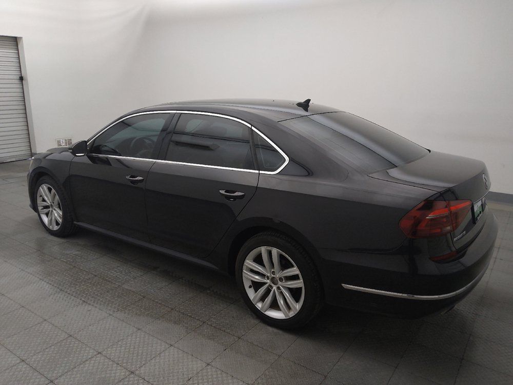 Used 2018 Volkswagen Passat 2.0T SE FWD image 3