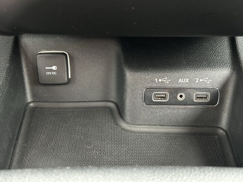 Used 2018 Dodge Durango GT image 31