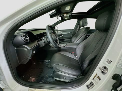 Used 2023 Mercedes-Benz E 350 Sedan image 5
