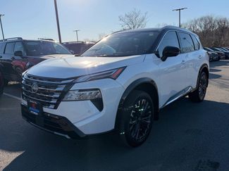 Used 2025 Nissan Rogue Platinum w/ Tech Package video 1