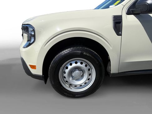 Used 2025 Ford Maverick XL image 9