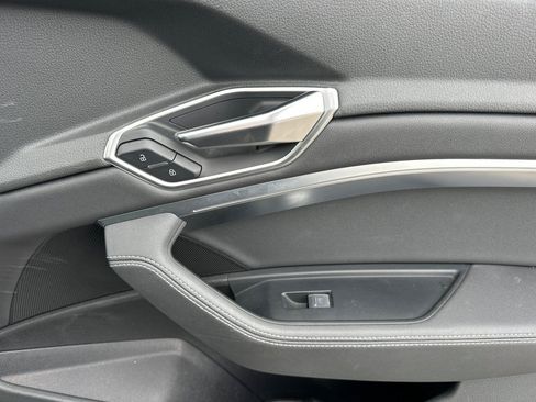 Used 2019 Audi e-tron Premium Plus w/ Cold Weather Package image 21