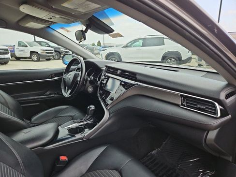 Used 2018 Toyota Camry SE FWD image 27