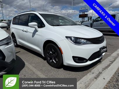 Used 2018 Chrysler Pacifica Touring-L