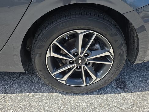 Used 2024 Kia Forte LXS image 12